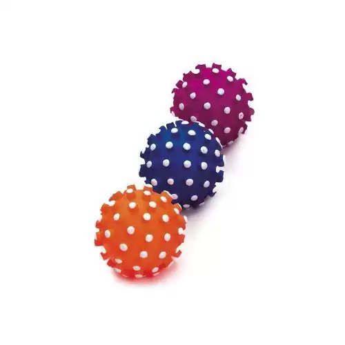 Hračka pes Míč bodlinka pískací 6cm latex KAR